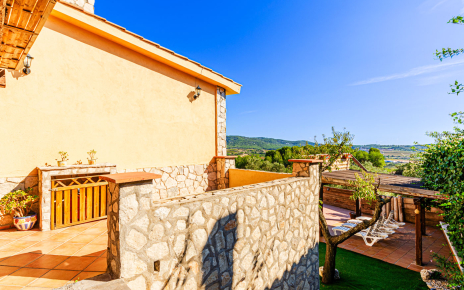 Escaleras de acceso a piscina