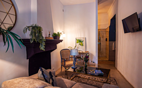 Suite 2 - own living area and en suite facilities