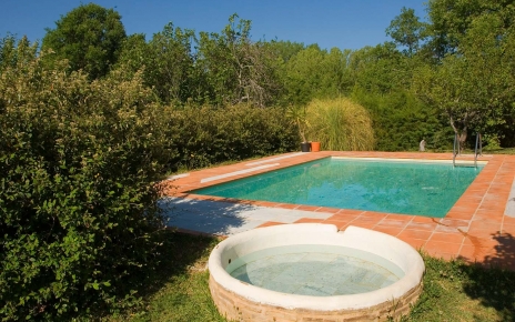 Pequeña piscina para niños