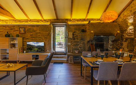 Salón comedor con acceso directo a la piscina
