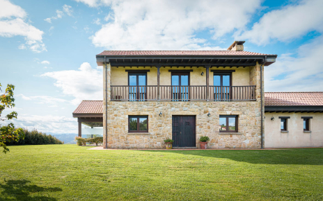 The back of the property has a traditional Asturian look