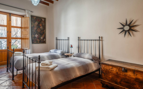 Bedroom 5 (front bedroom): twin bedded