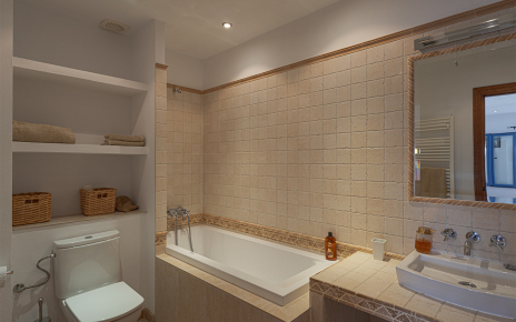 En suite facilities bedroom 1 (ground floor)