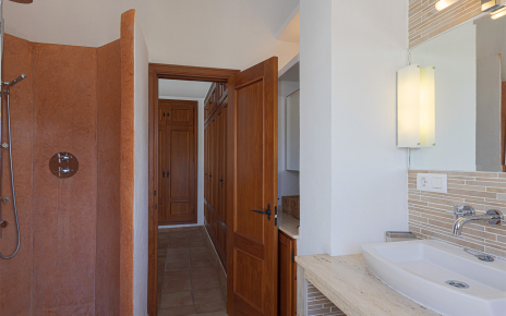 Bathroom (walk-in shower) on second floor