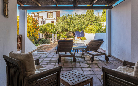 Furnished terrace next to living room (first floor)