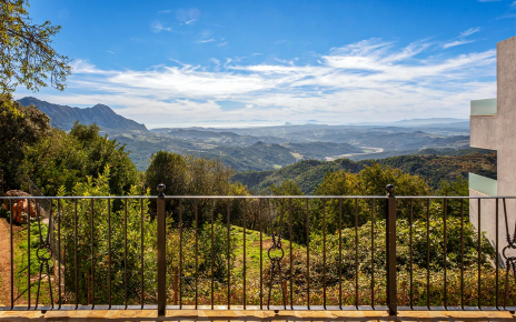 Street views, just 30 metres away from the house