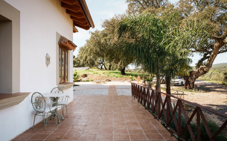 terraza de orientación norte con acceso a aparcamiento