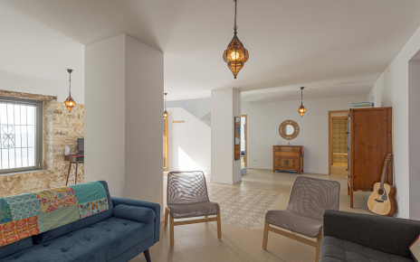 Living space, mid level