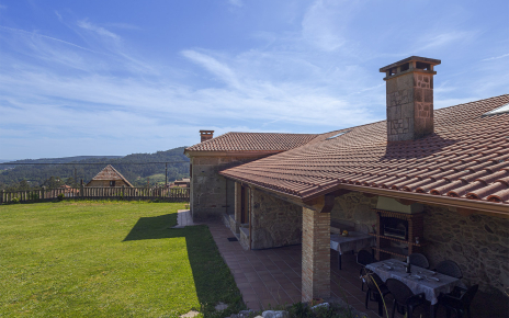Bonito enclave en frente de Portugal
