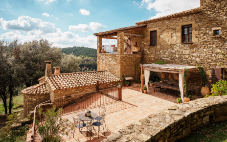 Furnished terraces at the back of the property