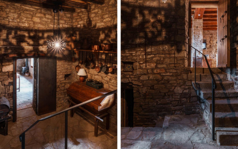 Acces to room with wood oven