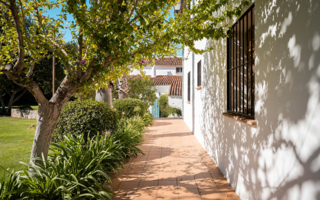 Annexe with main house just a few metres away