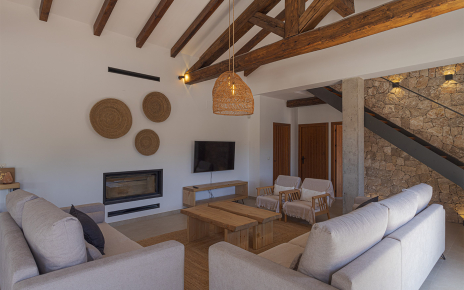 Zona de estar con chimenea