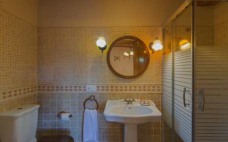 Bathroom in bedroom 1 (shower)