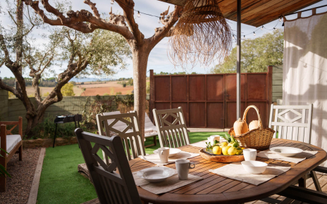 Furnished pergola for outdoor meals