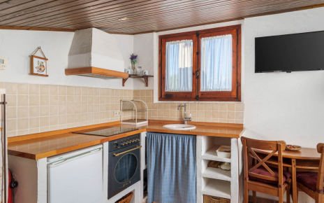 Self catering facilities bedroom 6