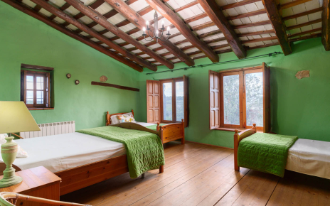 Bedroom 4 (mid level)