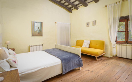 Bedroom 5 (mid level)