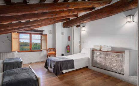 Bedroom 9 upper level (lots of beds) upper level