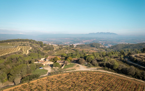 Your large holiday villa in Penedes wine-making region