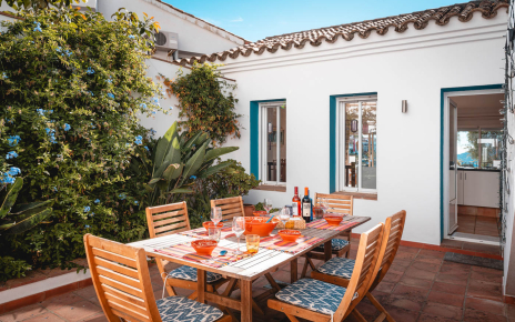 A great private space for outdoor meals