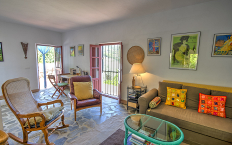 Salón en primera planta con salida a terraza