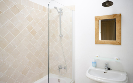 Hay tres baños en la casa