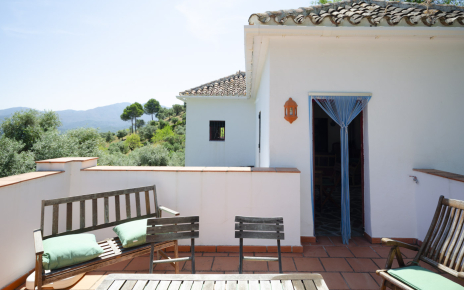 Terraza con acceso desde salón planta primera