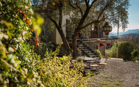 Stairs from first floor to gardens