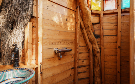Unique outdoor shower room