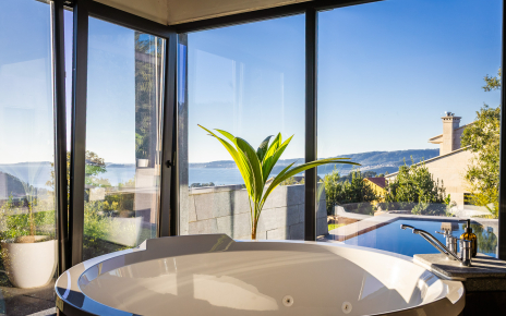 Jacuzzi con vistas al mar