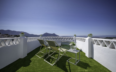 Terrace / solarium with sun decks