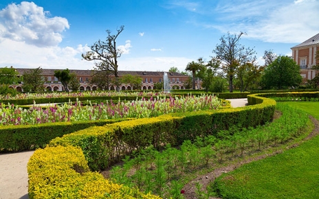 Palace gardens at Aranjuez, 25 mins away