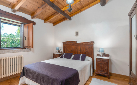 Bedroom 3: Double-bedded